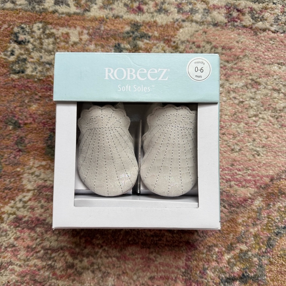 Robeez iridescent seashell shoes